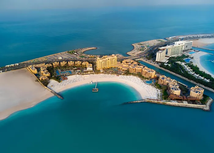 Hotels with a view Doubletree By Hilton & Spa Marjan Island